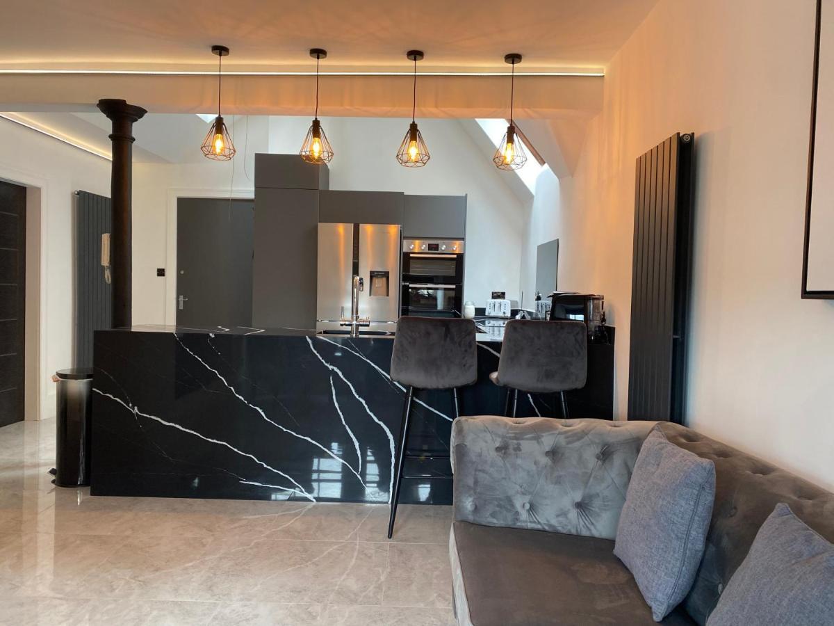 Luxury Royal Mile Boutique 2Bedroom Apartment Edinburgh Exterior photo
